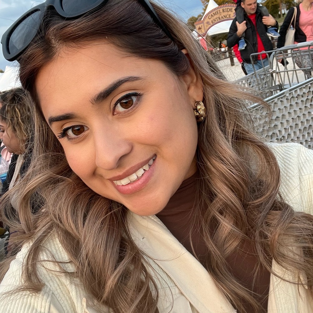 Meet your Posher, Itzel